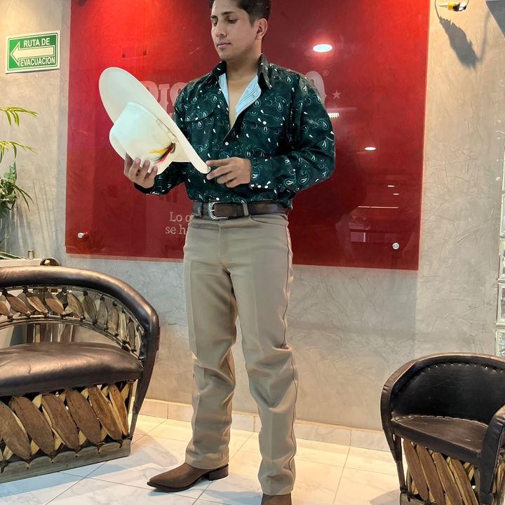 Jesus longoria 🌪️🎷🤠🔥