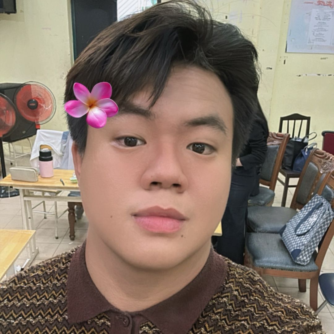 Tường Hồng Phú