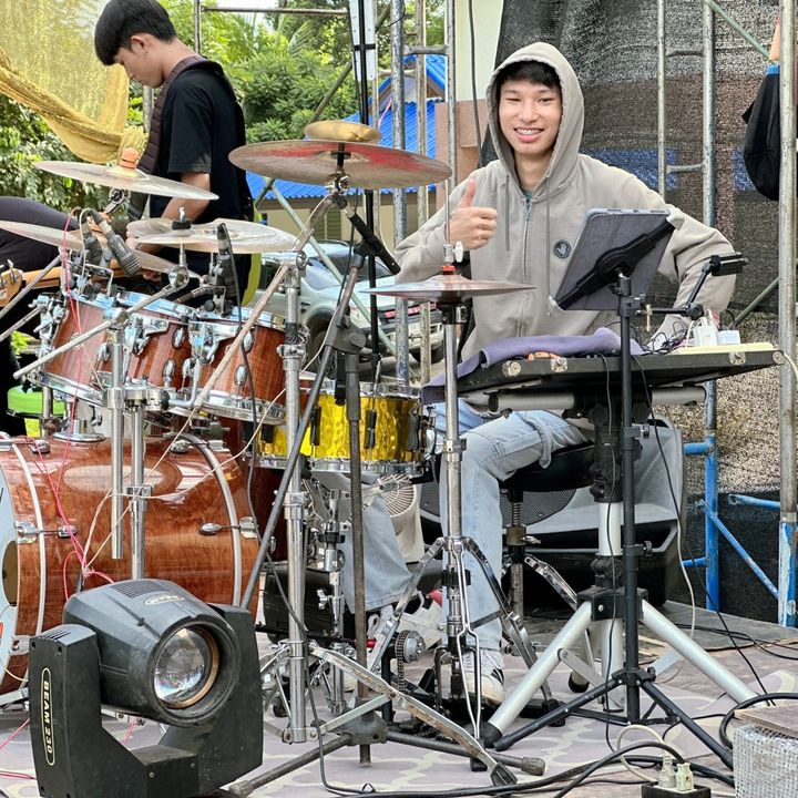 Nitipon Sombathom