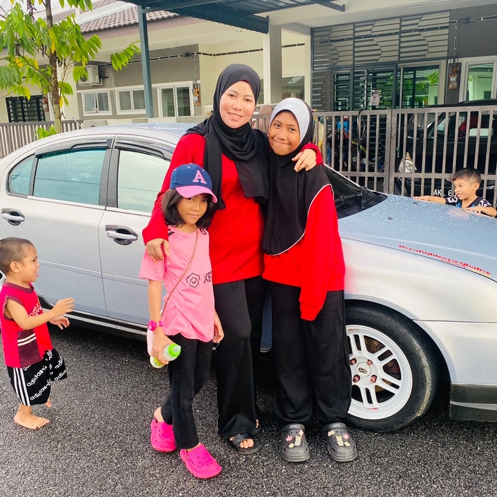 Aisyah Ecahh 93