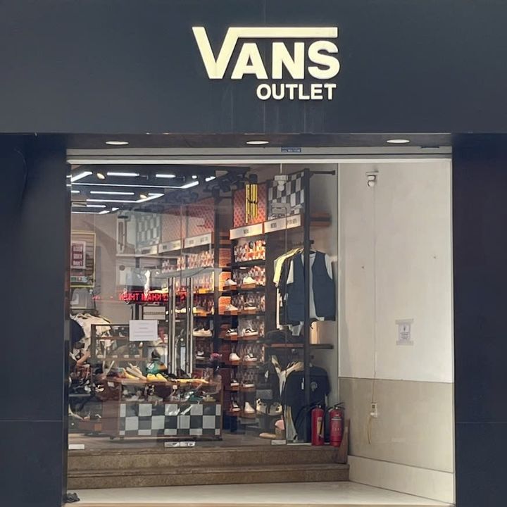 Vans Outlet Khâm Thiên