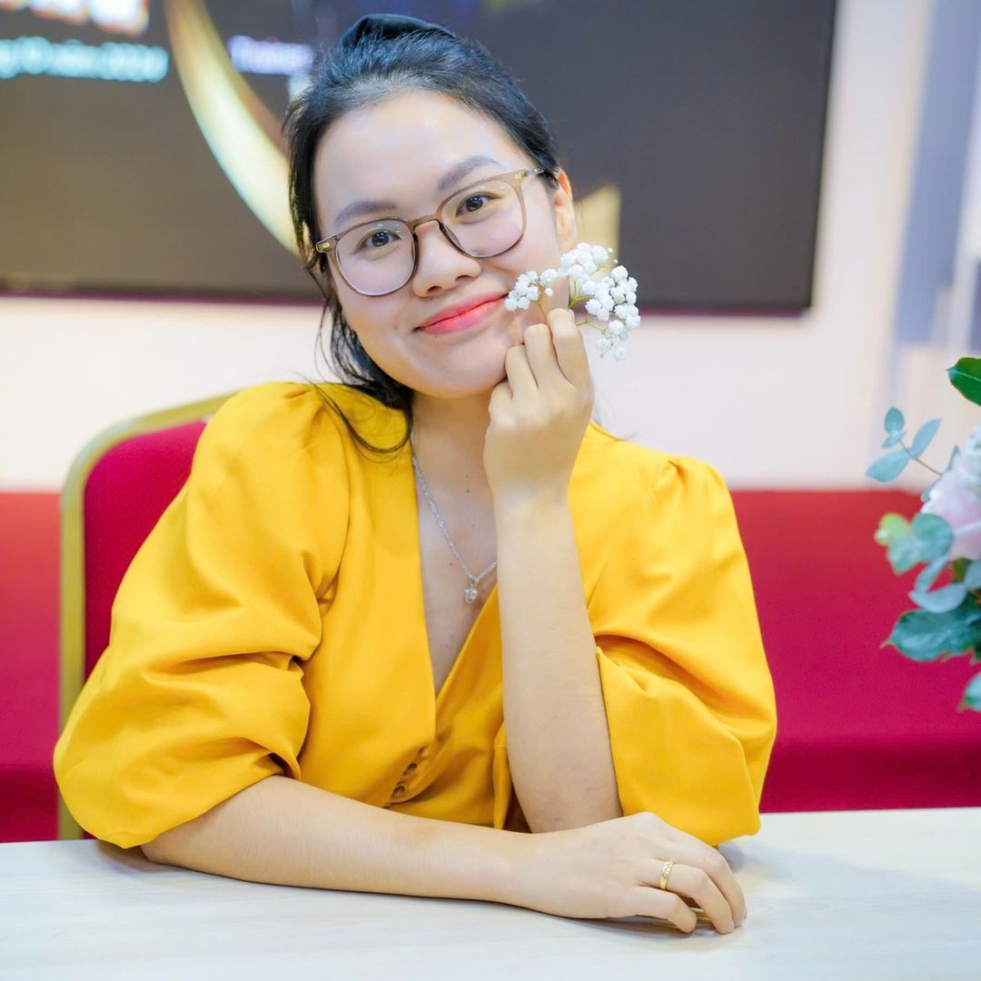 Vali Phương Nhung