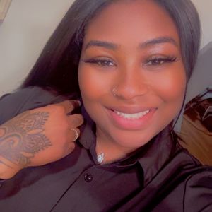Queen LC | Mom Creator