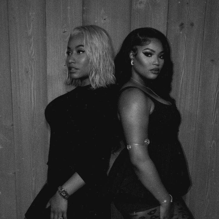 The overall mother lovensia🥶