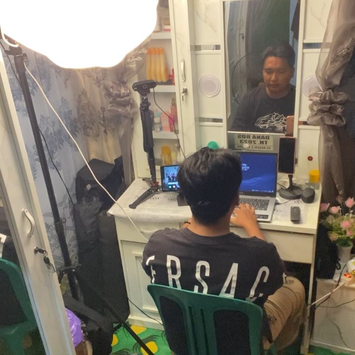 Lensairi_Streamer