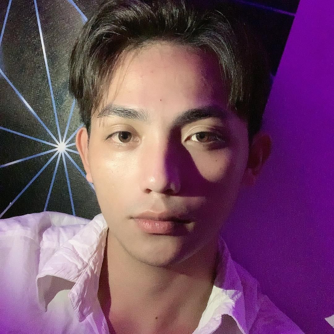 GLOWING SOAP RETAILING