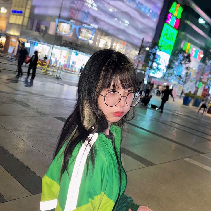 น้อนแว่น56