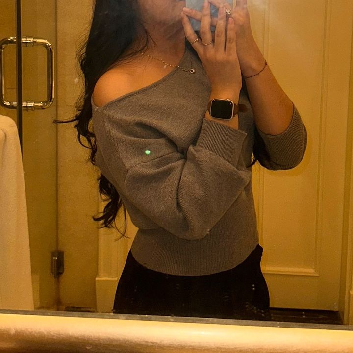 V