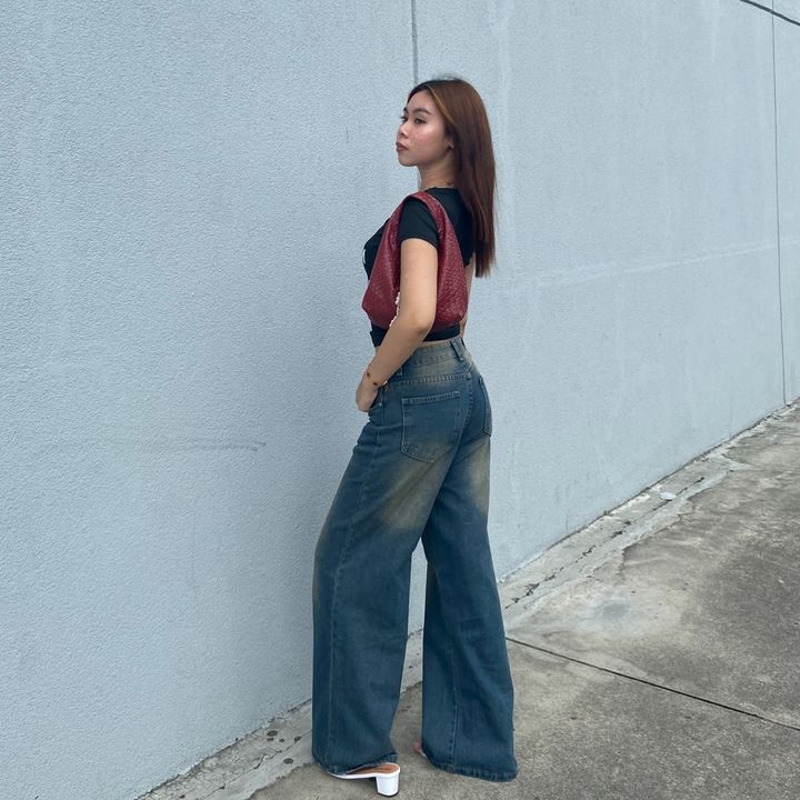 whoslebs_ on IG