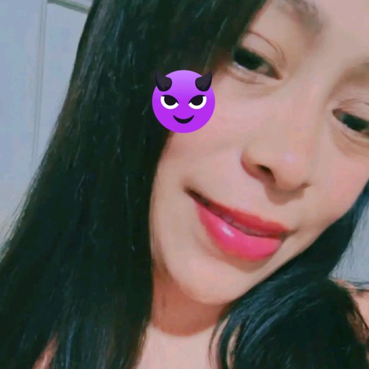 ReynaOlivarez🍒💋💋🥰