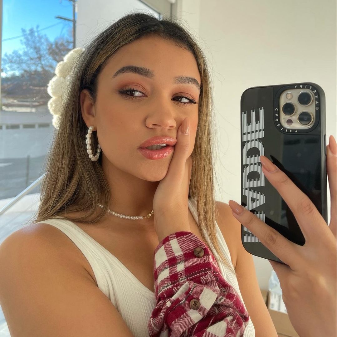 Maddie L Bailey