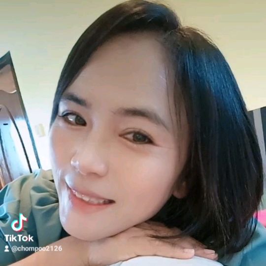 ชมพู่ ตะมุตะมิ