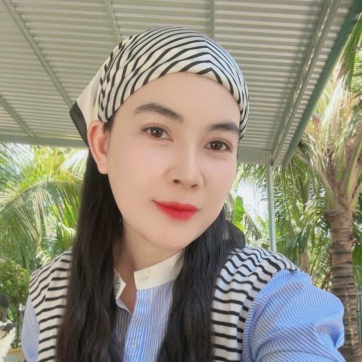 Cô Bốn Miền Trung