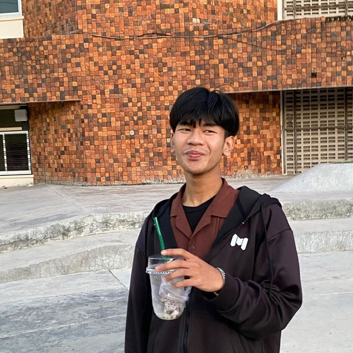 แมนนี่ที่ชอบขายของเลิฟโพชั่นน