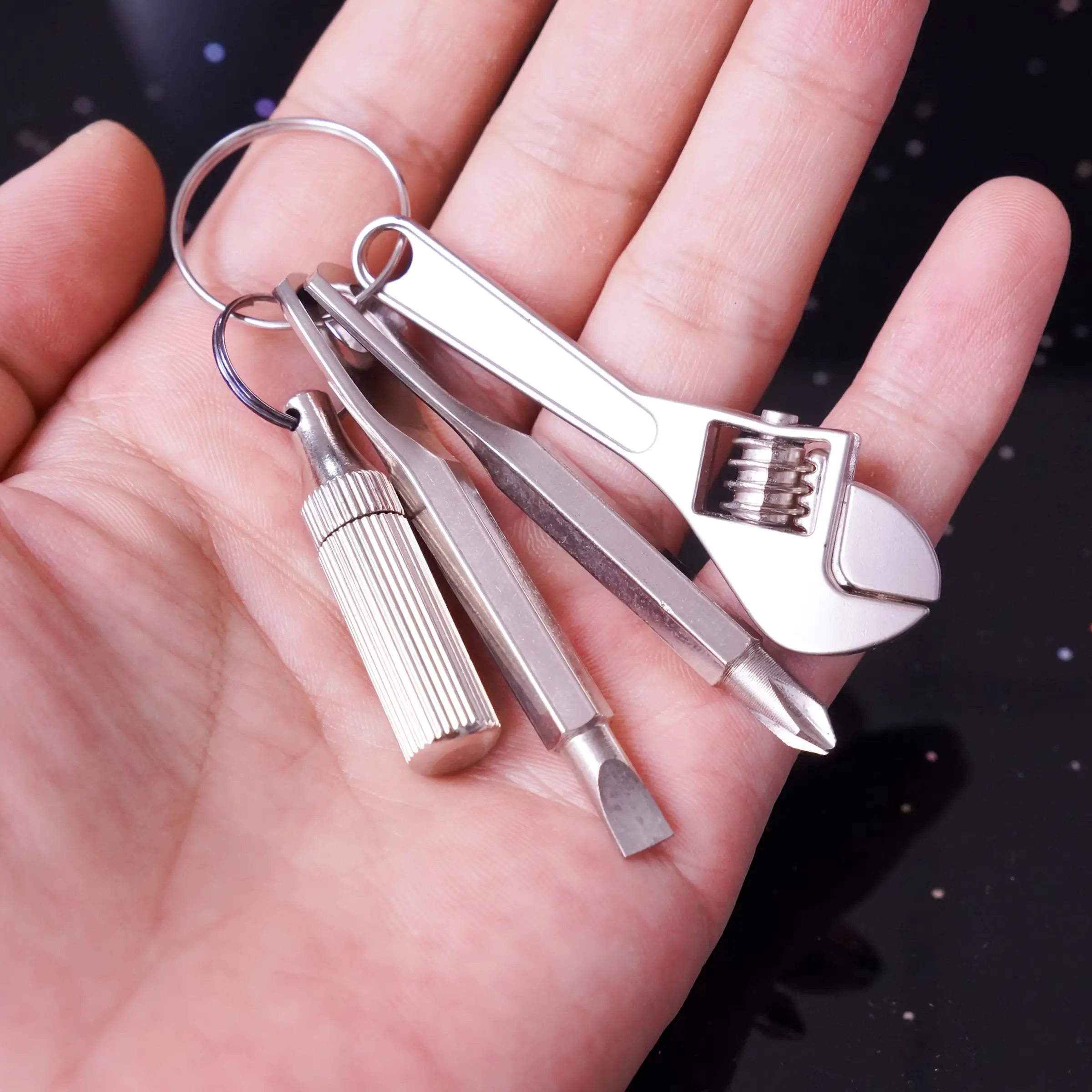 查看[4-In-1 Mini Portable Tool Set, Copper Pocket Knife, Letter Opener ...