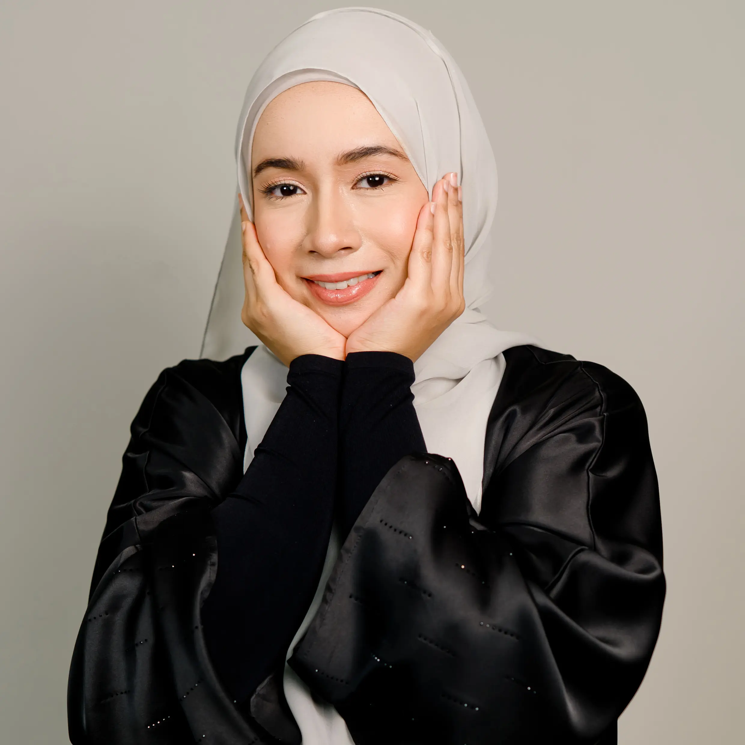 [Emiera by Amira Othman] Emiera Handsock TikTok爆款商品分析 - GMV/销量/带货达人/选品 ...