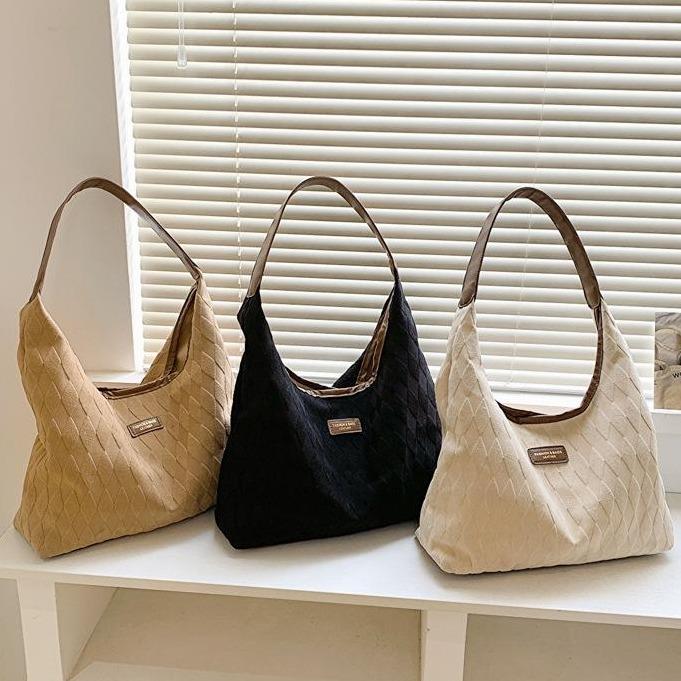 查看[Beg Tote Matte Retro Warna Pepejal Berkapasiti Besar Beg Bahu Wanita ...
