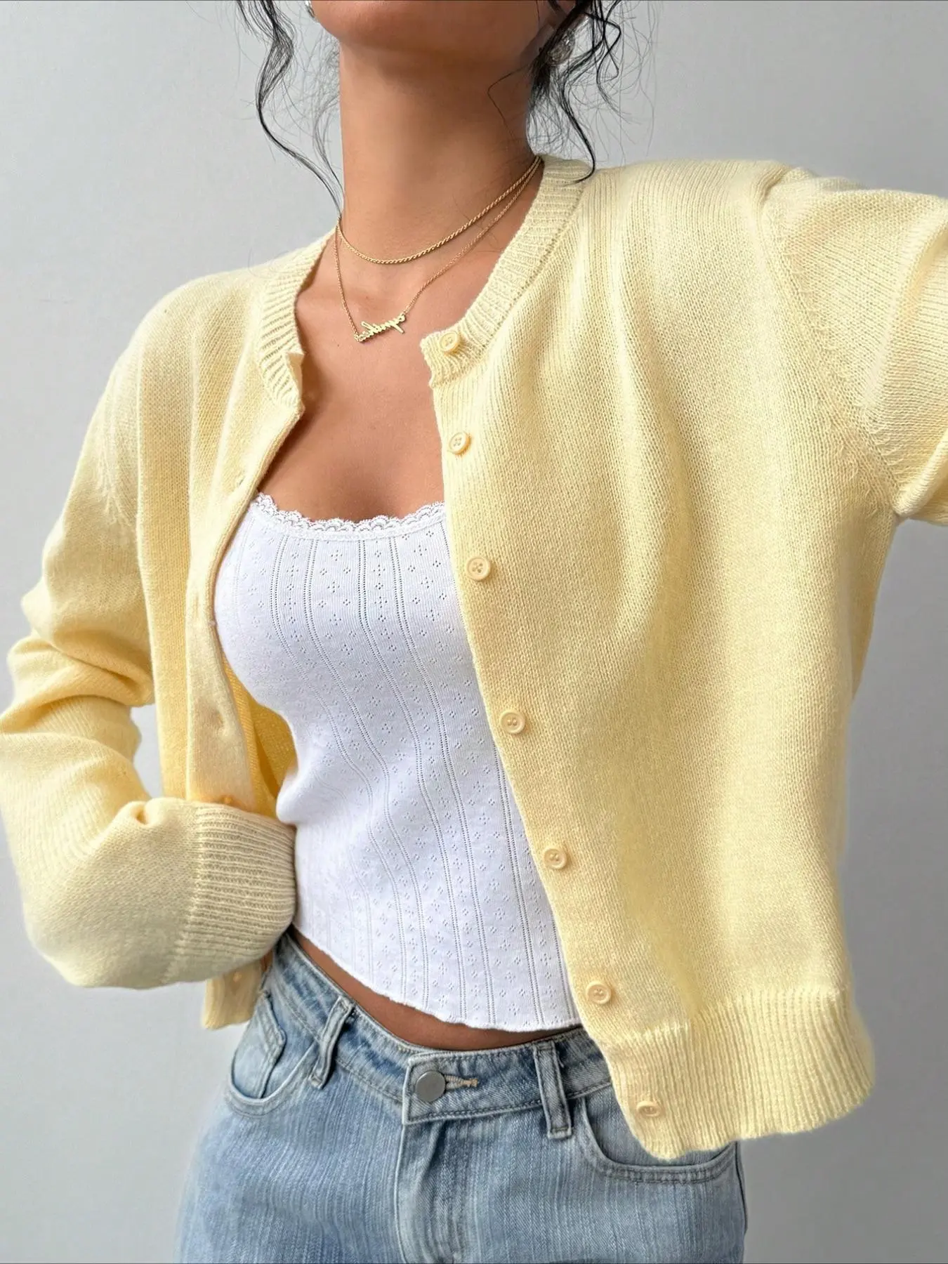 Women's Elegant Long-Sleeve Fitted Knit Cardigan Sweater with Button, All-Season Casual Fashion Top for Daily Wear and Chic Office Style Knitwear Knitting