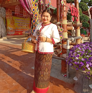 ชื่นทองเงิน