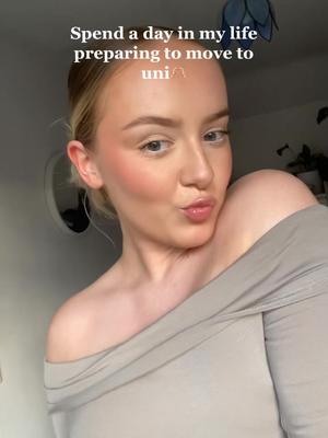 The most chilled day in my life, spending lots of extra time with my girls before i move to manchester🥲🫶🏼 #mmu #movingtouni #prepforuni #dayinmylife #dailyvlog #selfcareday #grwmmakeup #cocktails #selfhelpbooks #growthbooks #rosemaryoil #hairloss #proteinoats