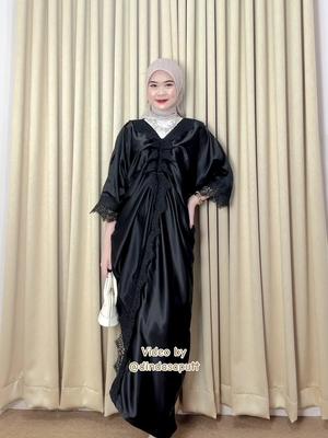 Secantikkk ituu kaftan warna blackkk🥹🫶🏻🫶🏻 #JelajahRamadan #fyp #dress #outfitideas #dresslebaran 