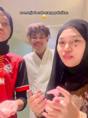 Aih nasib la korang adik aku😇 #glad2glow @Glad2Glow.my 