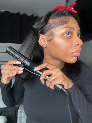 The curls ate should i do my whole head? 🫣👀 @TYMO BEAUTY US #fypシ #naturalhair #curlinghair #curlingnaturalhair #flatironcurls #CapCut