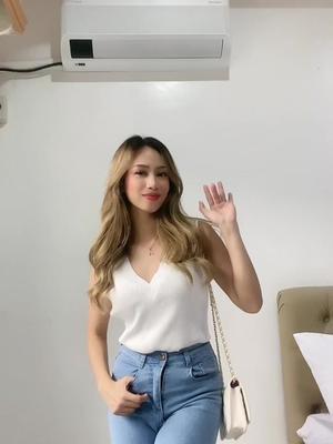 Chill day outfit 🤍 #koreanknittedtop #chilloutfit #errandsday #whitetop #whitetopsoutfit #fashion 