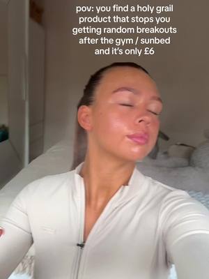 my skins literally never looked clearerđ„ #hypochlorousacid #skincare #skincareproducts #clearskintips #skincareroutine #hypochlorousacidspray #breakouts #skincareviral