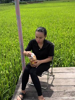 Vô lý 🤔🤔#xuhuong2023 #xuhuong #banhtrangphoisuong #xuhuongtiktok #kenhmetho 