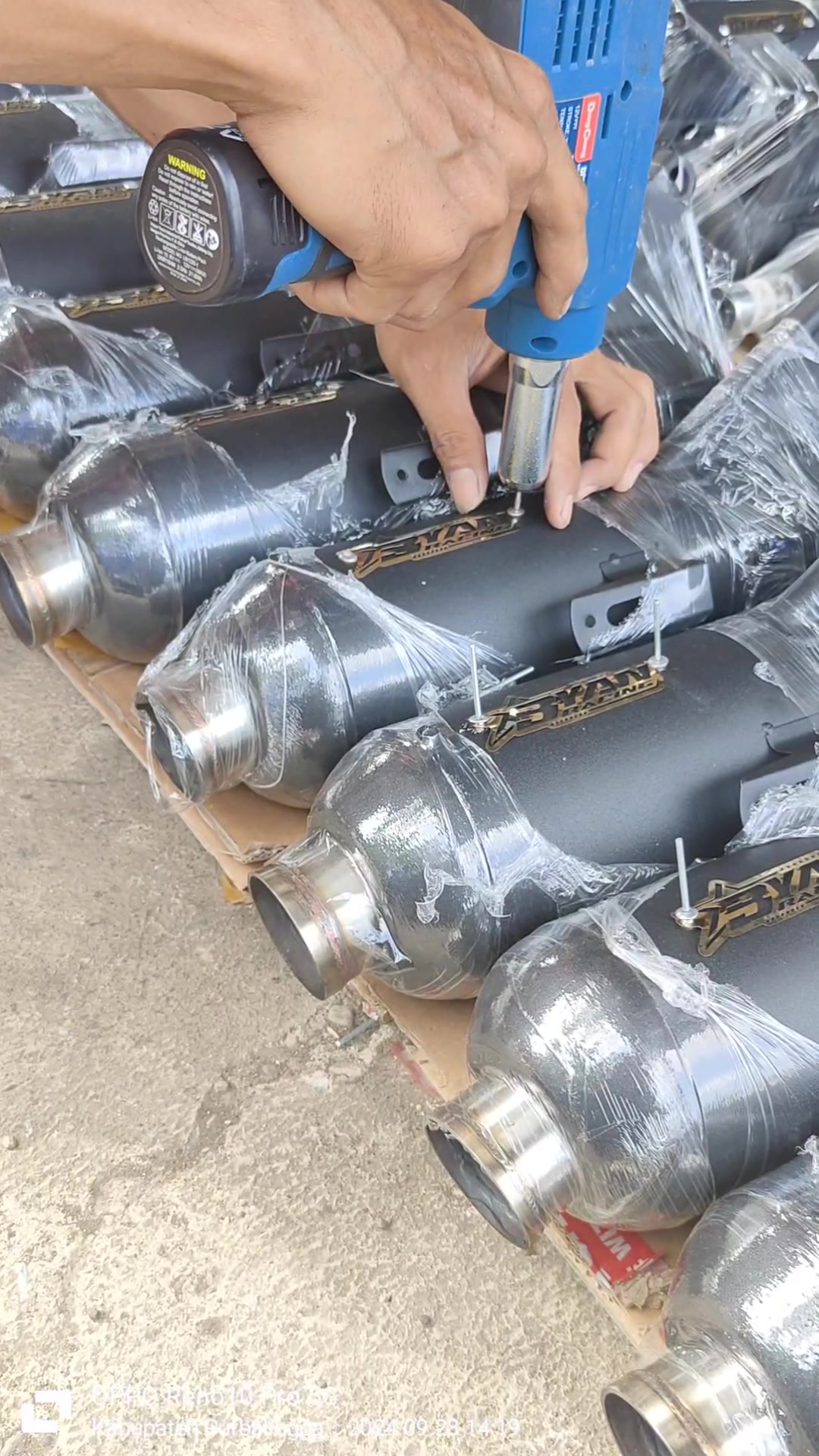 Knalpot BYAN Racing MaHaL Jangan ya de ya Jangan #knalpotbyanracing #knalpotbyanracingvario #byanracing #knalpotbyan #viralvideo🔥 #viralvideos #vario #beat #vario150 #knalpotstandarracing #knalpotborboran #knalpotsarbor #knalpotbyansarbor #viralditiktok #vidioviral #lagiviral #tranding #videostar #live #fyp 