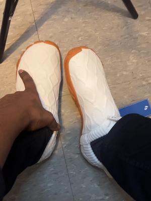 Thisssssss feels like im walking on air  #waterlves #watershoes ##comfort 