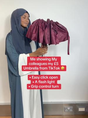 You NEED this umbrella rn ☔️‼️ #tiktokmademebuylt #autumnwinter #rainyday #londonrain #umbrella #viral #foryou #ploughing2023 #fyp 