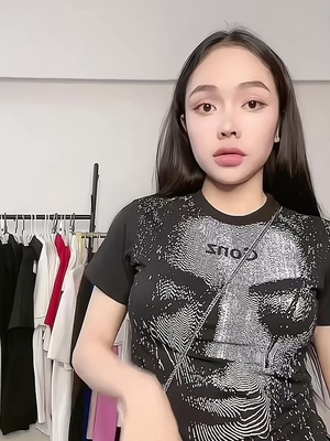 Quần da chưa bao giờ hết hot 👏🏻 #gonz #aothungonz #quandanu #quanaohottrend #xuhuongtiktok #viralvideo 