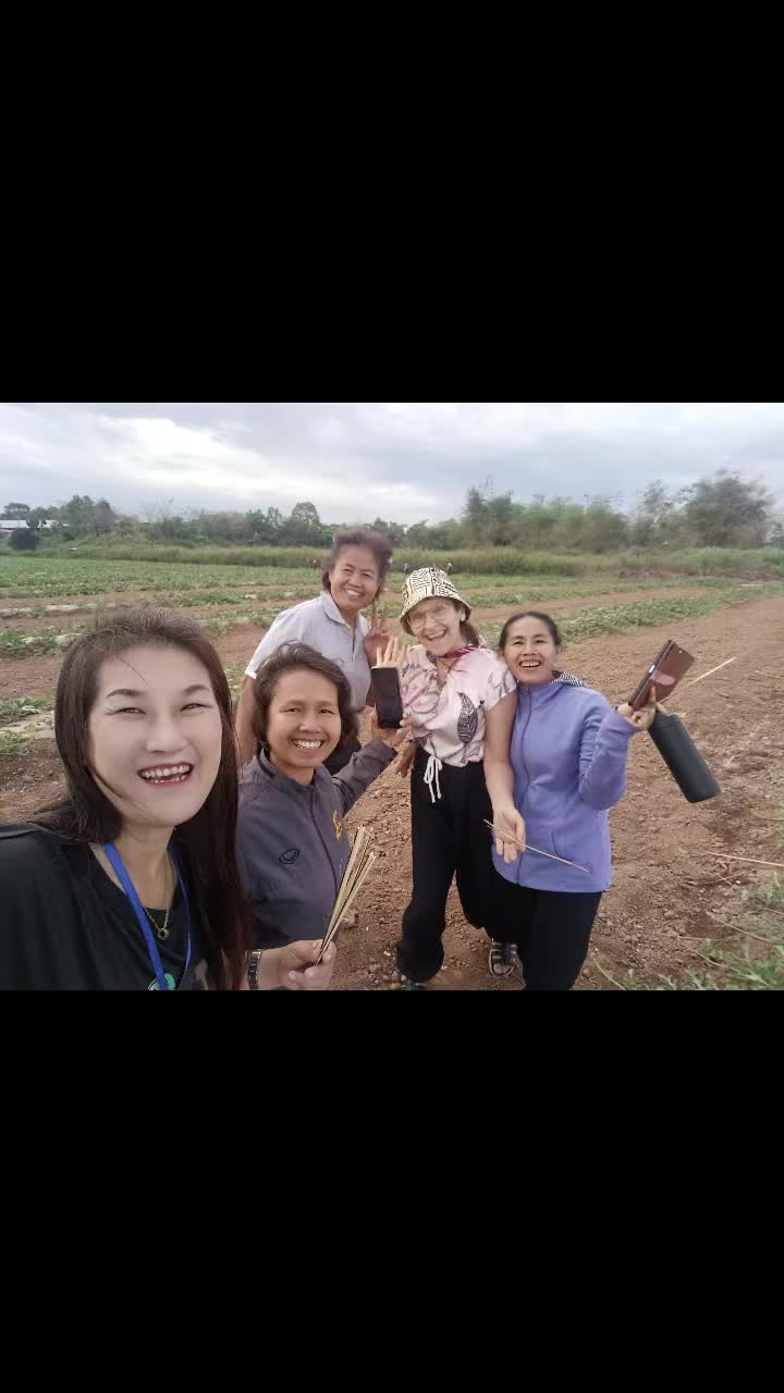 #แตงโม #watermelon #fyp #ศีลเสมอแล้วเจอกัน #song #บ้านราชธานีอโศก #เปมิลินญ์รีวิวทุกอย่าง #ฝึกงานเภสัชกรรมไทย #natural #อยู่กับธรรมชาติ 