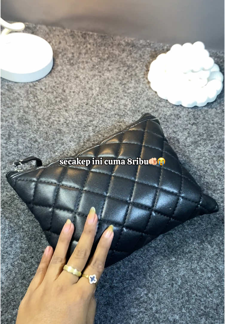cuma 8ribu 😭😭😭muay banyak💗🤏🏼#pouchbag #pouchbag #pouchmakeup 