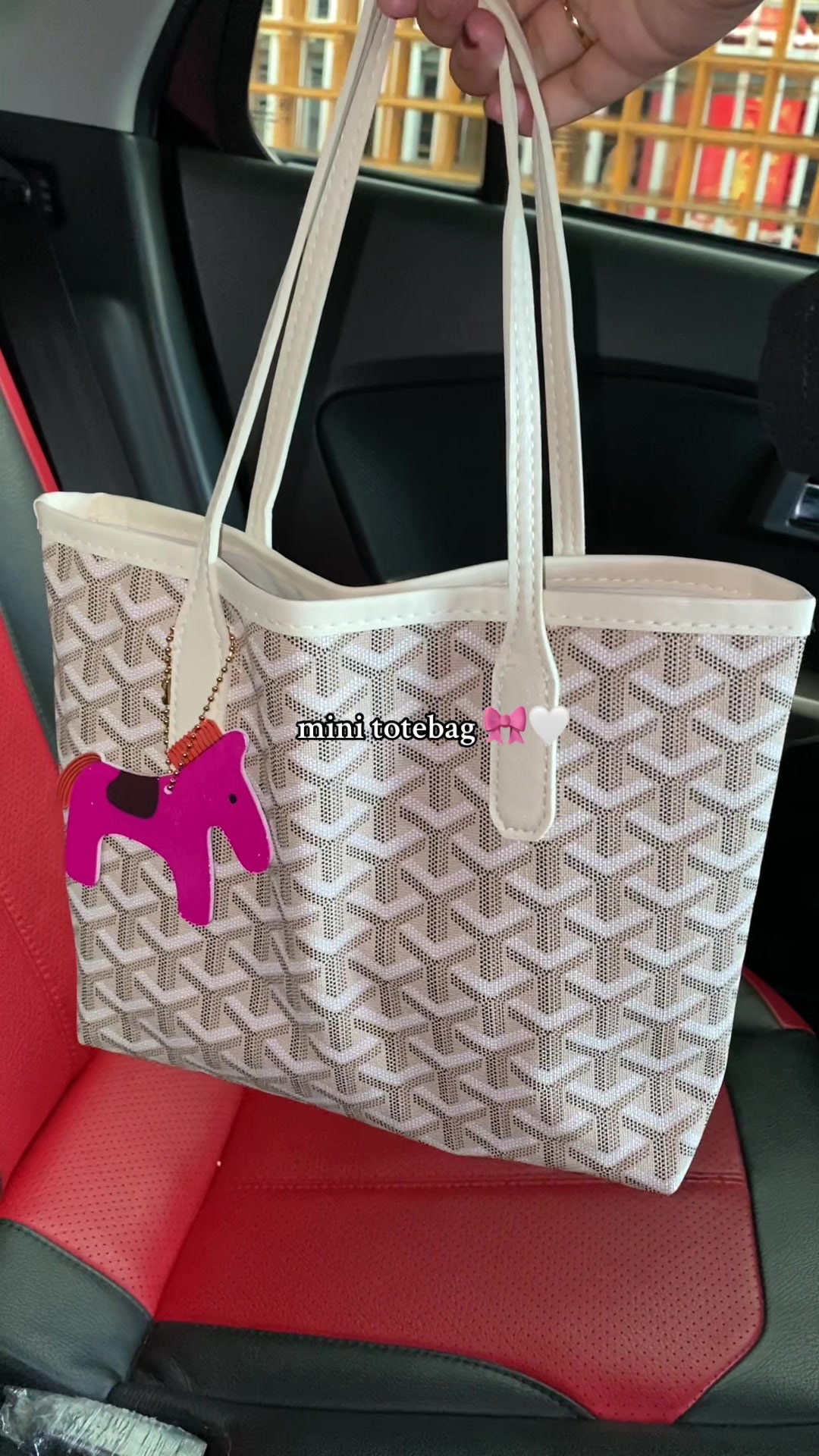 nampak je kecik tapi banyak benda boleh muat , simple and sesuai sangat untuk daily  #minitotebag #totebag #totebagaesthetic #totebagmurah