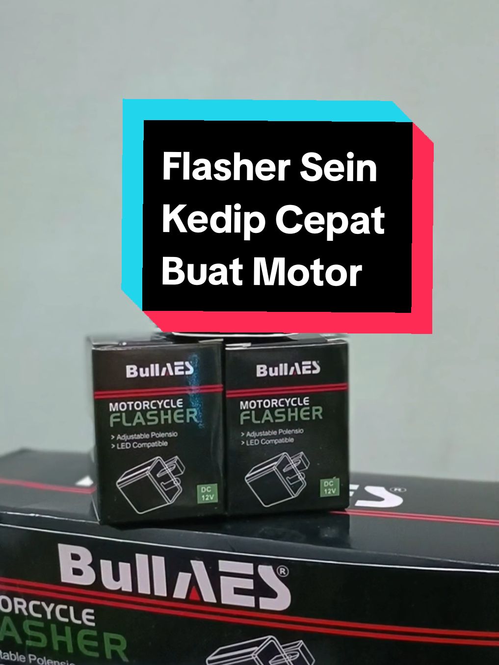 fungsi flasher pada motor adalah untuk membantu lampu sein agar bisa berkedip-kedip dan menambah pencahayaannya. Flasher pada motor bekerja dengan mengalirkan arus listrik ke lampu sein agar bisa berkedip dan mencerahkannya model motor : @fania🫧   #fyp #fypシ゚viral #lampusein #lampuseinhazard #flashercr7 #flasherbullaes #flashermotor #GL183V #verza  #lampusuperterang #lampubiledsuperterang #CR7 #H6 #H4 #H7 #mobil #rush #fortuner #L300 #BMW #Agya #Ayla #Calya #Avanza #Xenia #Fortuner #Pajero #Innova #InnovaReborn #Hrv #Crv #Sedan #Civic #motorcowo #motorsport #vixion #verza #gl #cb #thunder #cbr #ninja #ninjafi #klx #crf #byson #supra #astrea #beat #mio #vario #honda #yamaha #xeon #mobil #matic #bebek #ac #dc #madiun #madiun24jam #gudangledmadiun #olifspeedshop #mafialampu #miongled