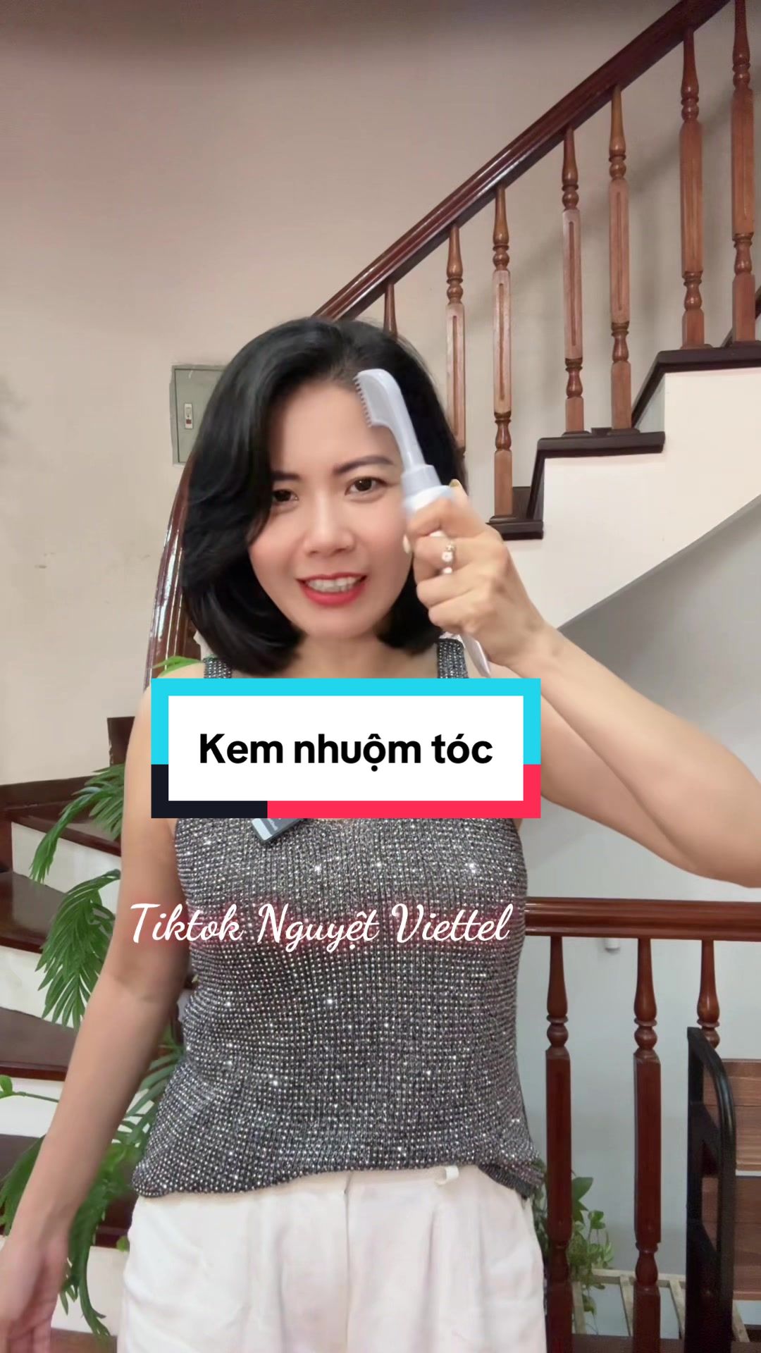 Kem nhuộm tóc che phủ tóc bạc #nguyetviettel #tiktokshop #kemnhuomtoc #thuocnhuomtoc 