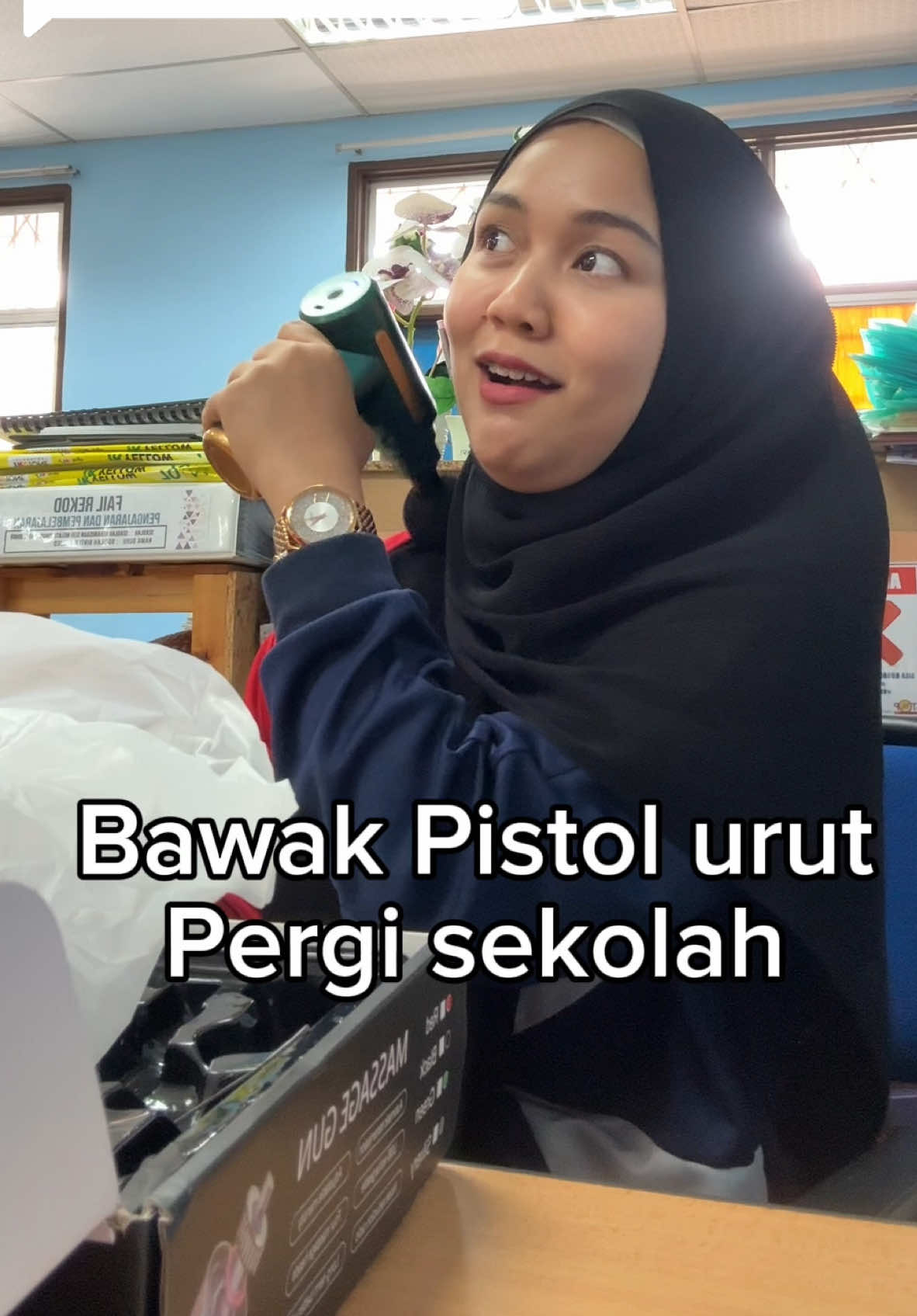 Replying to @jojorezayannie0 iyaaa berbaloiii weii