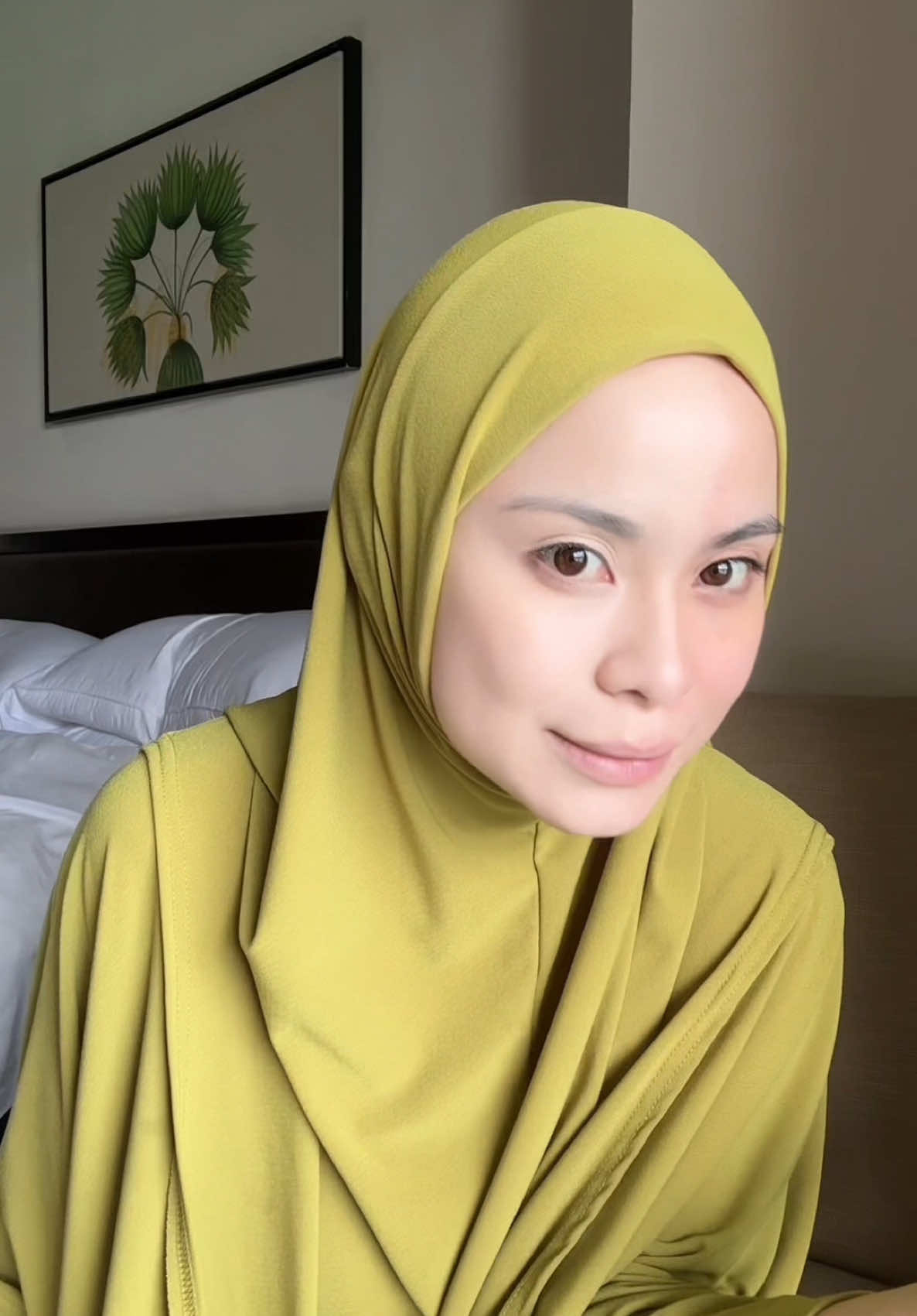 Korang nilai lah sendiri ‼️ .. ni bella bagi tunjuk sikit je ‼️ . Kena censored dulu , nanti kantoi pulak color ape kan ? Sbb bella tgh pilih pemenang kat komen video bella ni ‼️ Full make up pakai ayla cushion  , xde nak pakai concealer ke , primer ke ape jadah semua tu . X pakai ‼️ . Buat berat muka je tau ! Sebab ayla cushion ni bella berani bersumpah ‼️ ringan nak mampuihhh !!!!! #fyp 