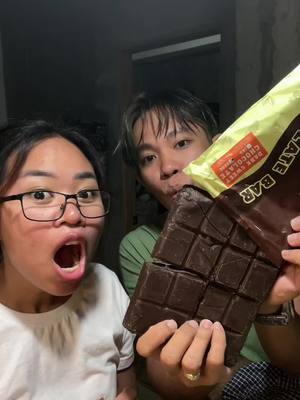 Legit 500g na choco bar?! Sulit grabe 🤭 #dukeschocolatebar #dukes #chocolatebar #creatorsearchinsights @KimJulia