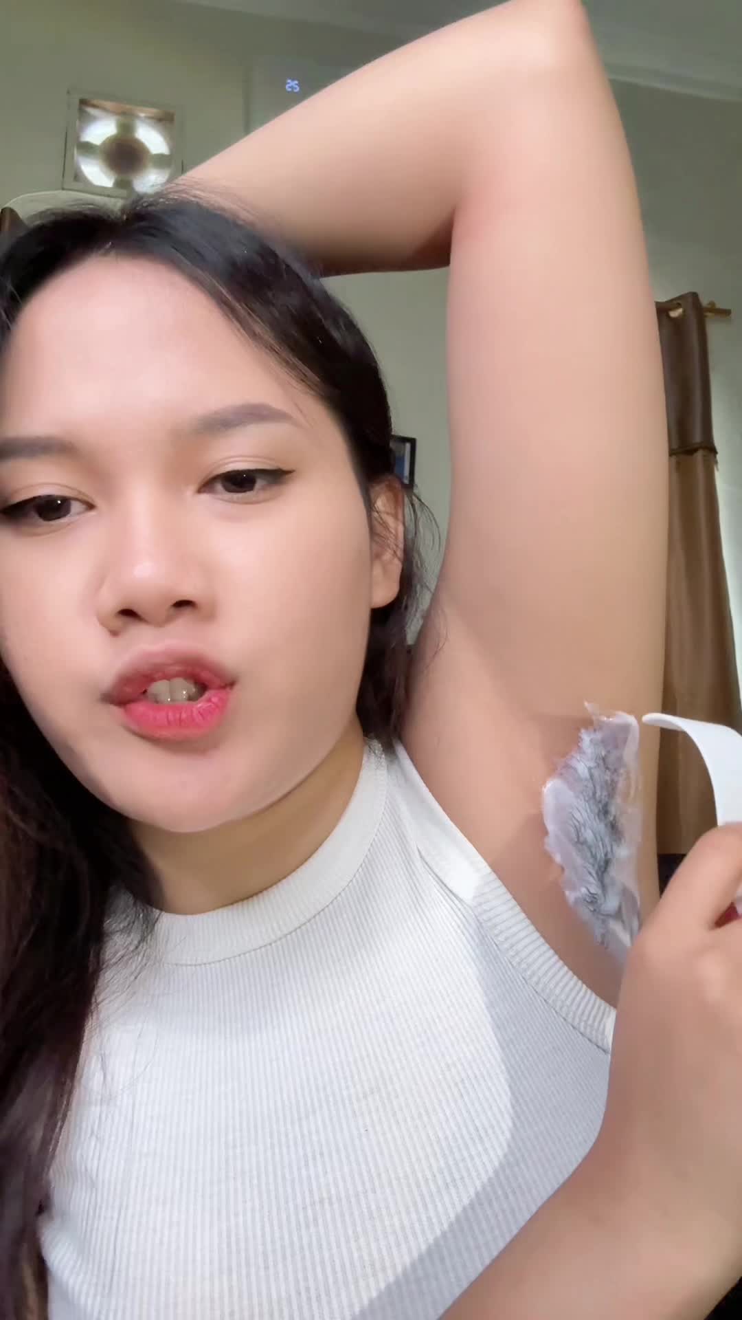 Cukur bulu apapun jadi gak item ketiak lo #hairremoval #sybofficial 