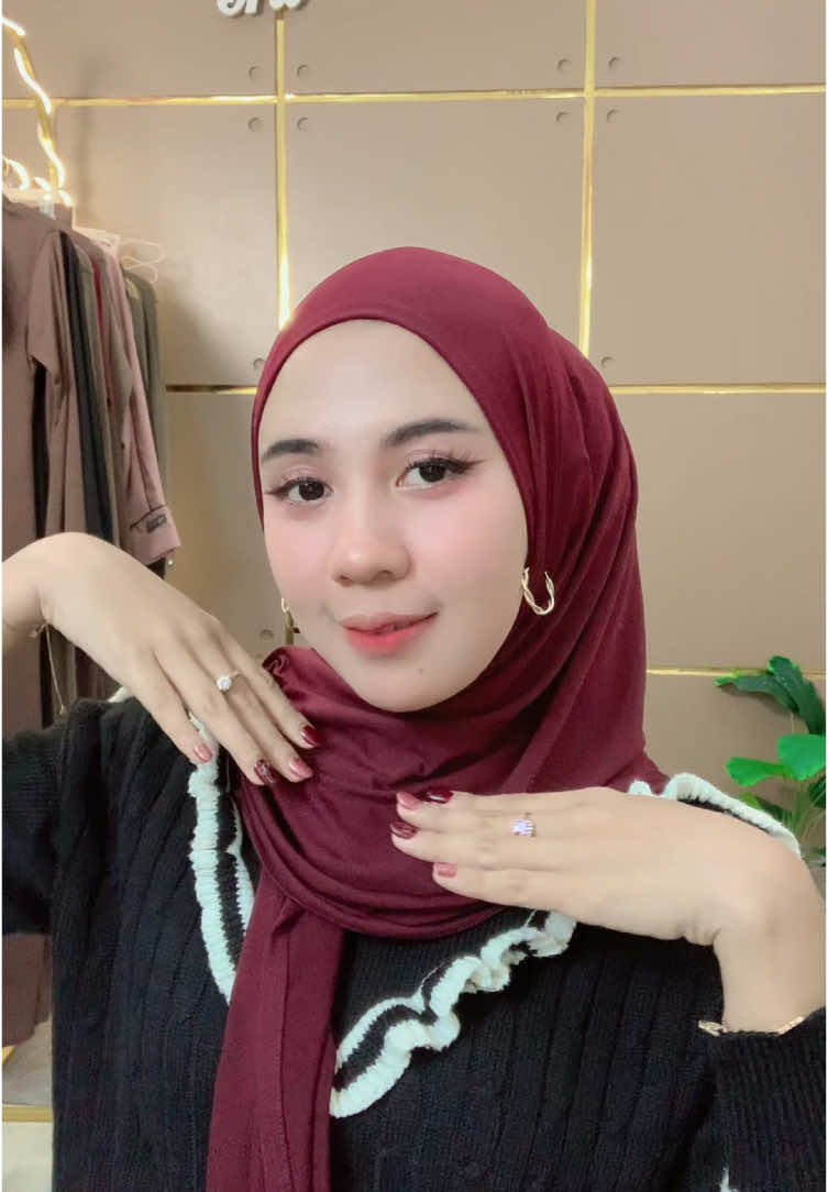 Hijabku beli di @Iramaulanysyafi✨  @Iramaulanysyafi✨ #hijab #hijabviral #hijabjersey #hijabinstan #hijabtutorial 