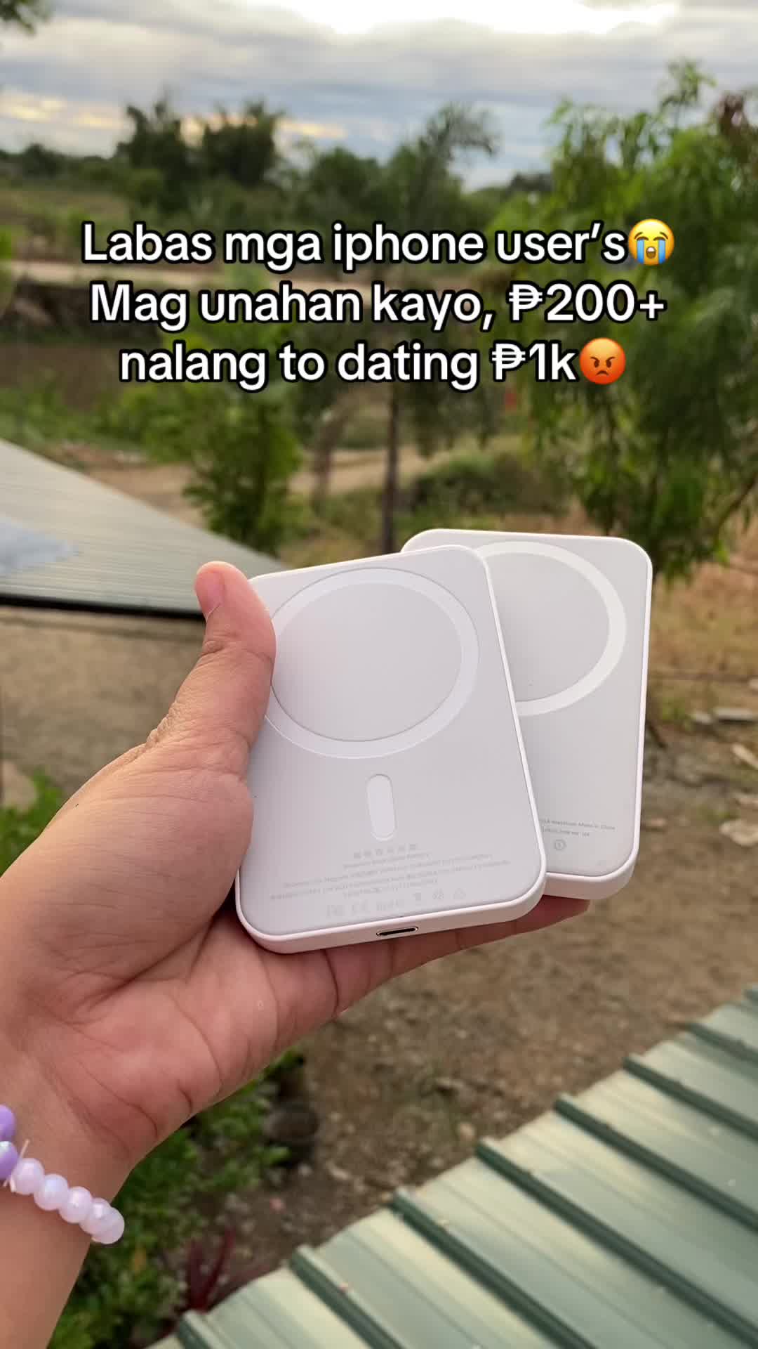 Sabi ko isa lang eh😭😫super ganda nito guys proven kona kung sa mall super mahal neto pero sa tiktok ₱200+ lang #iphonepowerbank #wirelesspowerbank #iphonewirelesspowerbank #powerbankforiphone #powerbankfastcharging #powerbank @huzi.ph @HZRII4422 