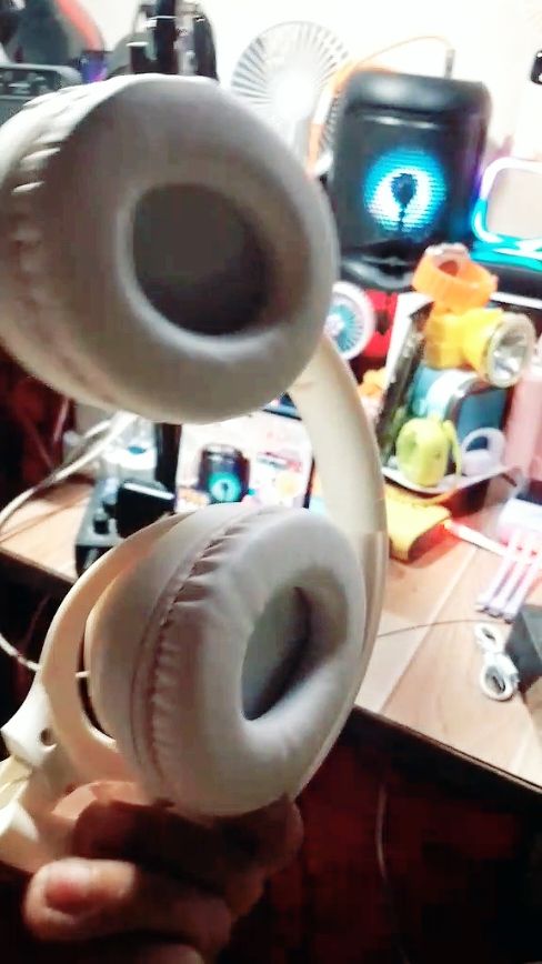wireless headphome mala daniel🤭🤟#trending #2024 #trend#headphone#mz300#fyo#fyppppppppppppppppppppppp #fypdongggggggg 