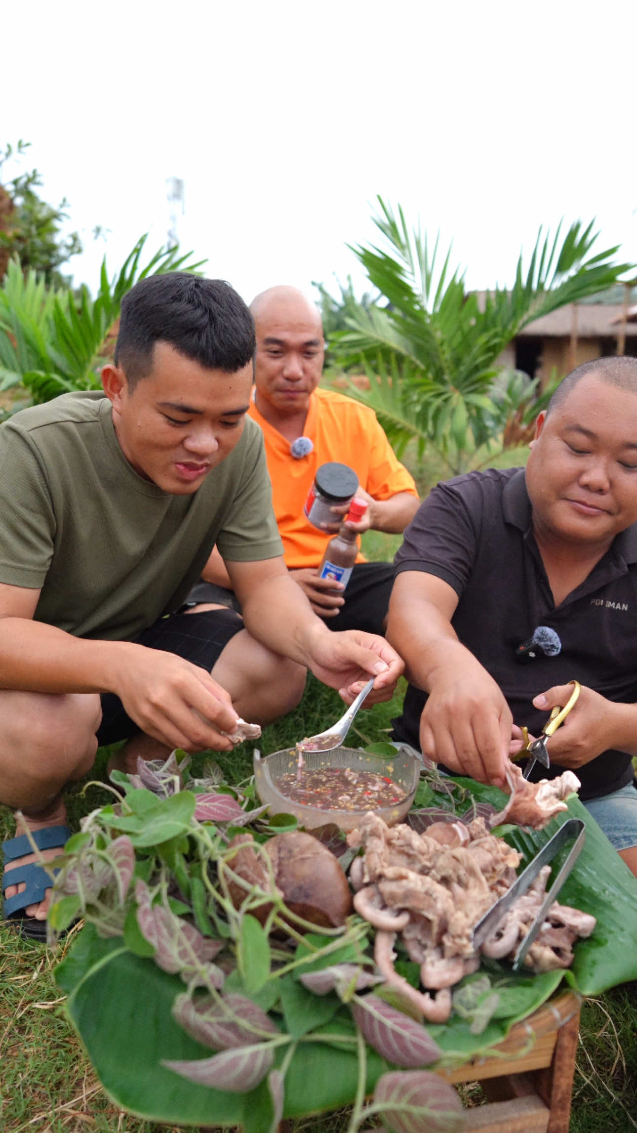 lòng heo đãi khách tới nhà #SƠNDƯỢCVLOG #ẩmthực #dândã #mắmmực 