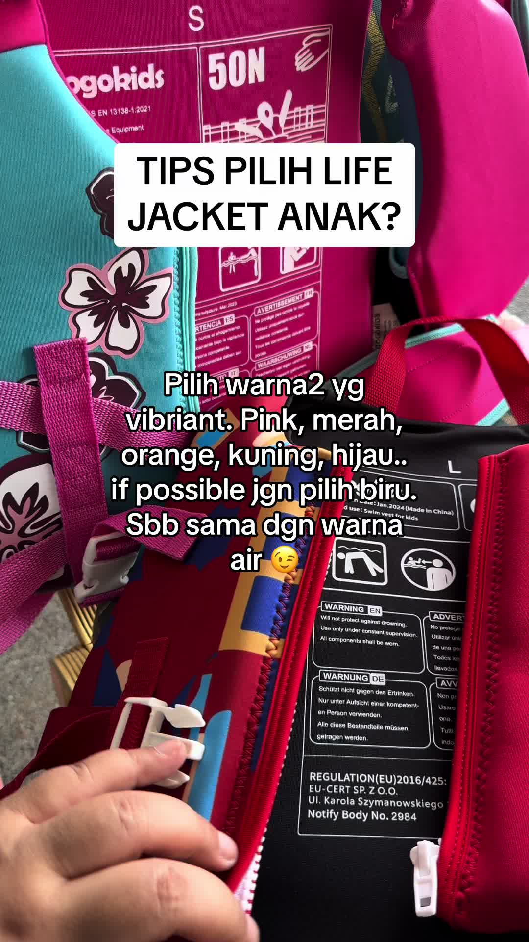 Life jacket mcm ni selamat. Tak bocor, ada tali safety bahagian bawah. So life jacket tak mudah tercabut. #lifejacket #kidslifejacket #kidsswimmingsuit #bajurenang #pelampung 