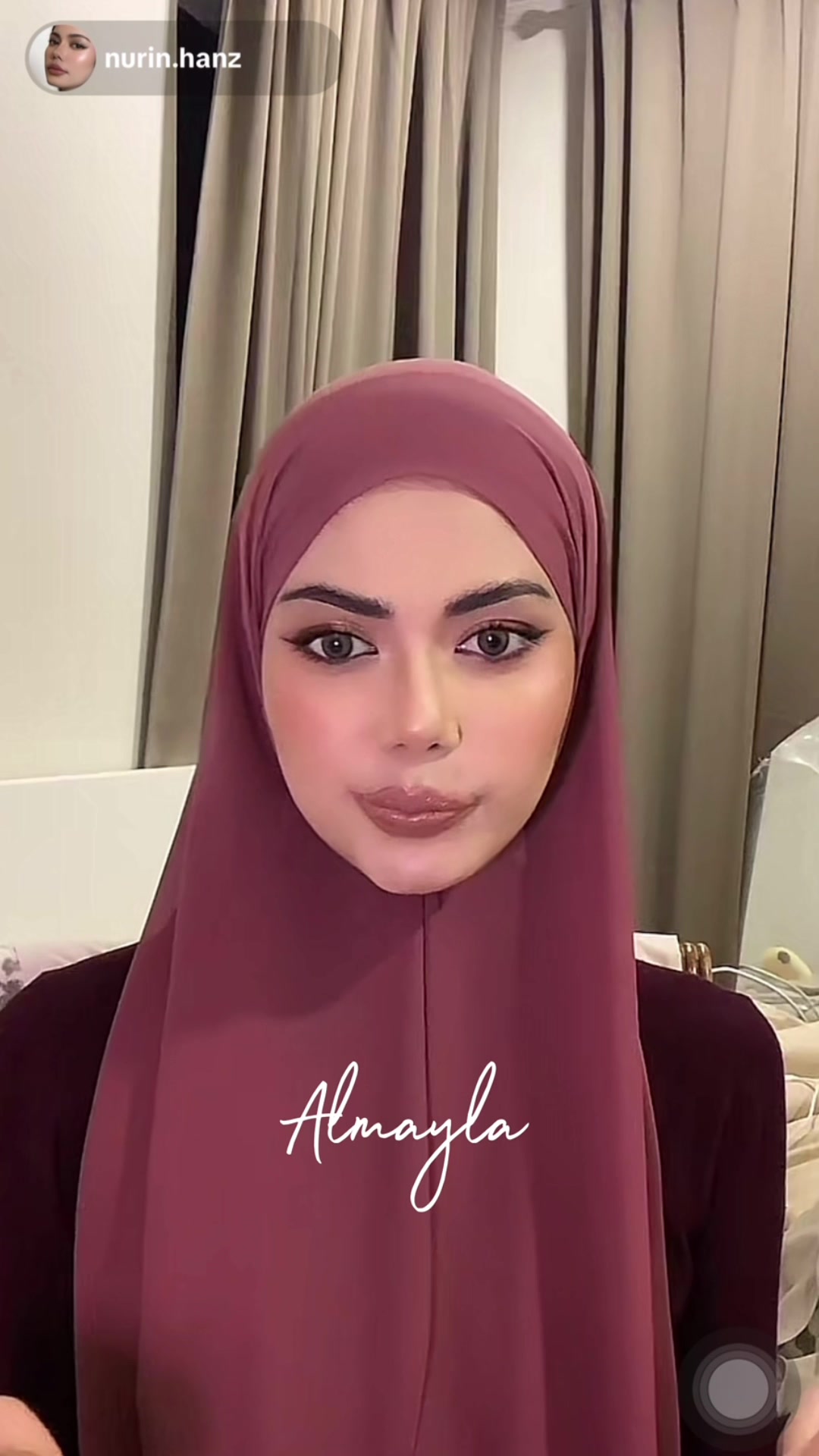 Nurin is speaking on behalf of our beloved customers, right? 😉🤩✨💭 #Almayla #ChiffonShawl 