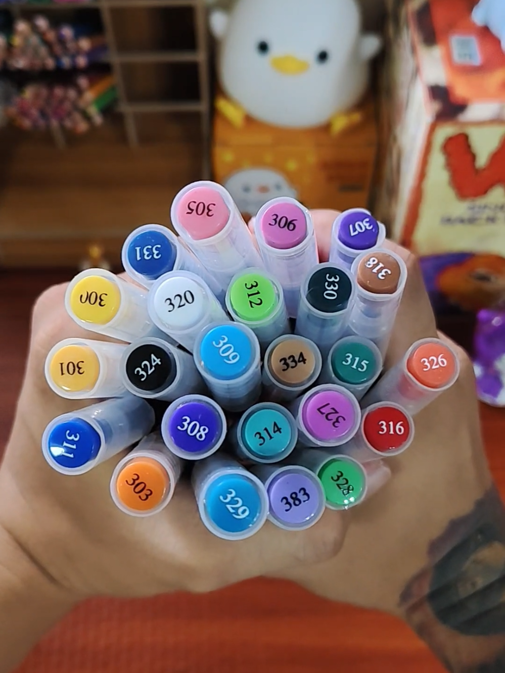 Kuya Dugs TikTok: "ACRYLIC BRUSH MARKER" #KuyaDugs #KappaGirl @kappagirltiktok2025 #fyp #hightune 